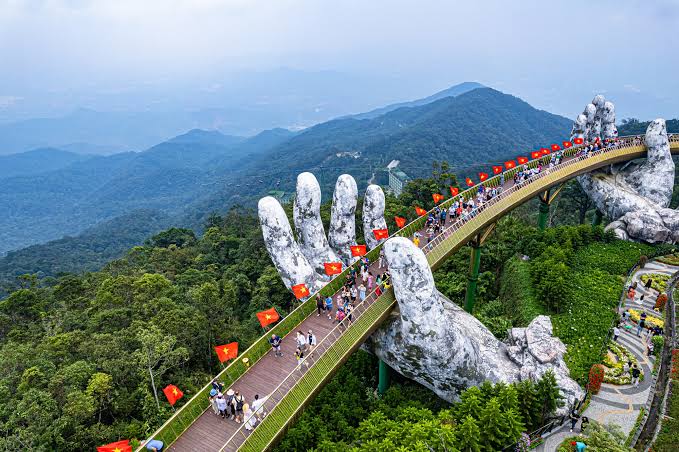 Có nên ở lại Bà Nà Hills một đêm không?