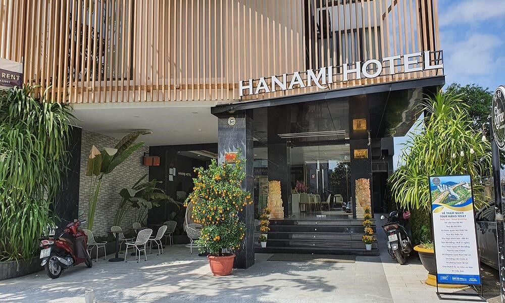 Combo khách sạn và vé Bà Nà Hills có tiết kiệm không?