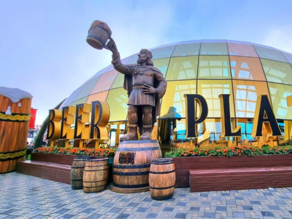 Nhà hàng Beer Plaza Bà Nà Hills: thực đơn và giá tham khảo