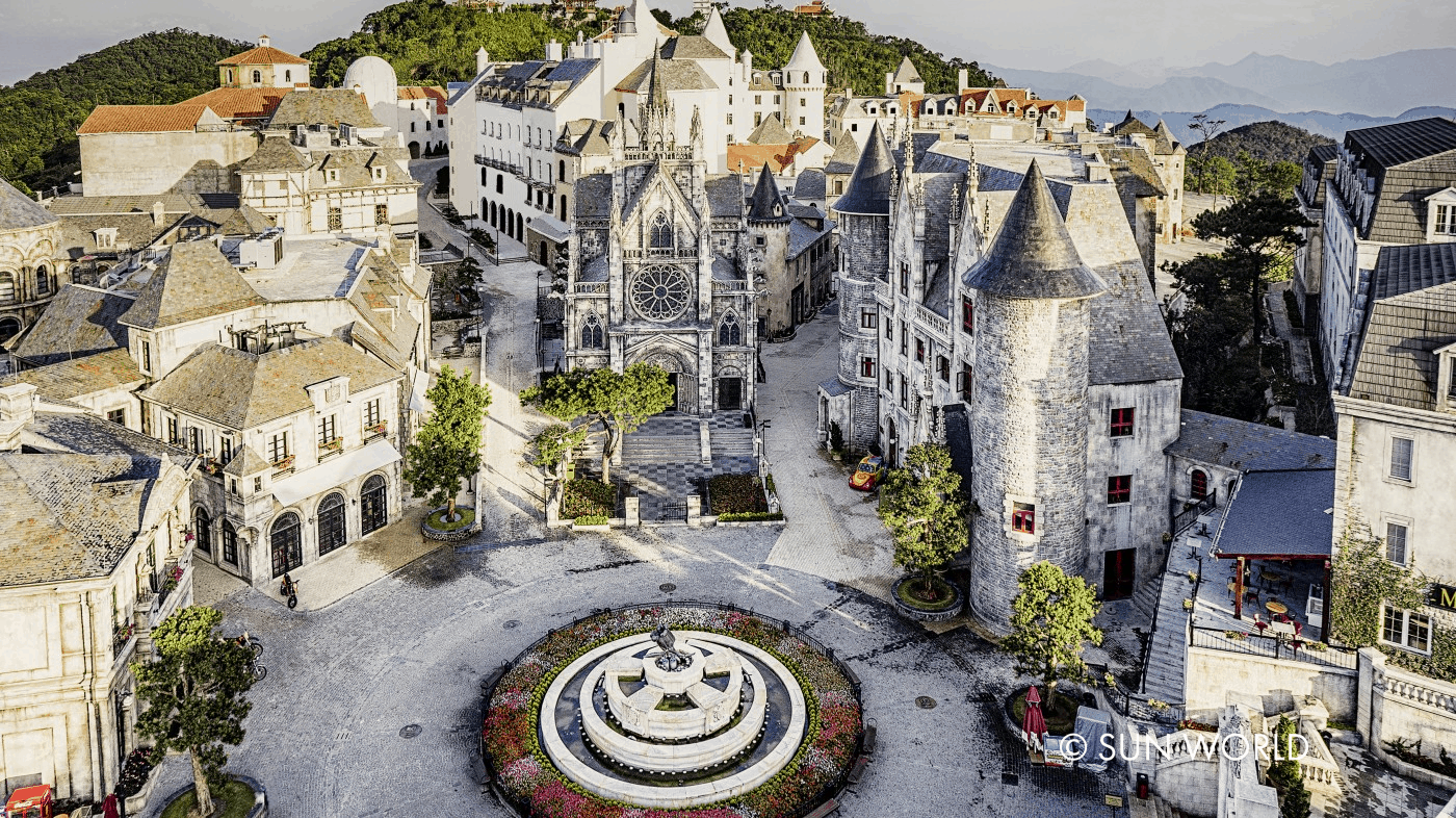 Nhà thờ Saint Denis Bà Nà tại Làng Pháp