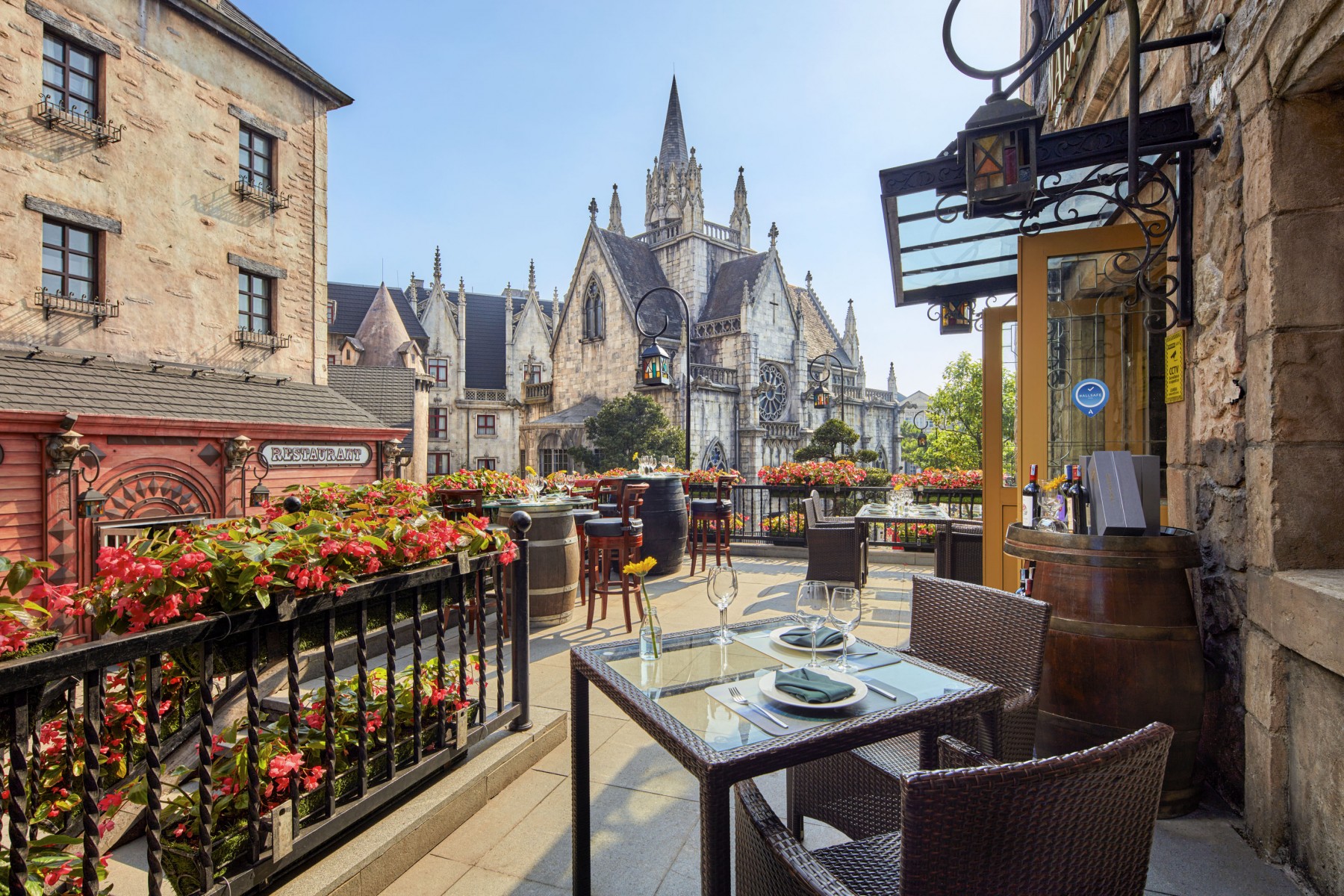 Review Mercure Ba na Hills Danang French Village  chi tiết