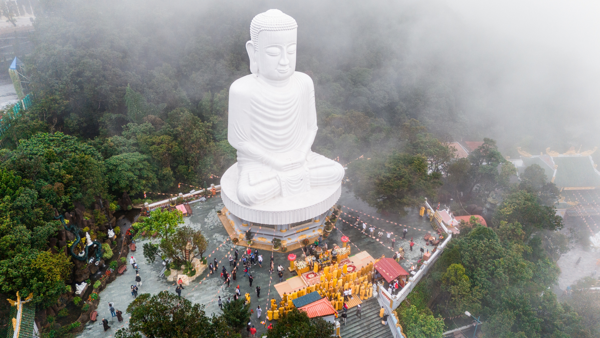 Tượng Phật Thích Ca tại Bà Nà Hills có gì đặc biệt?