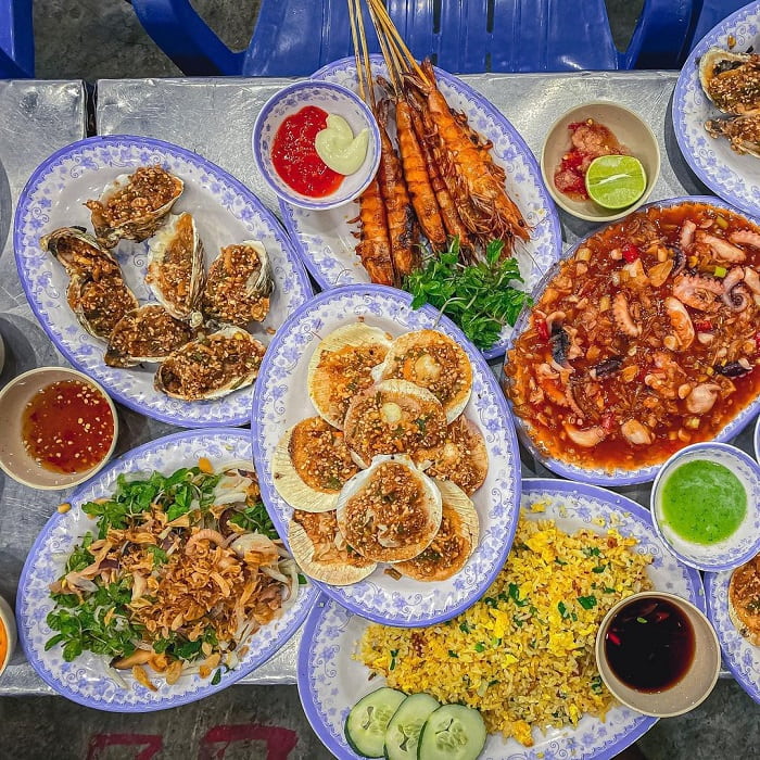 Ăn hải sản Đà Nẵng hết bao nhiêu tiền?