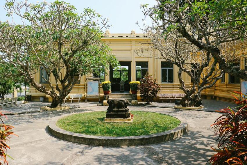 Bảo tàng Điêu khắc Chăm Đà Nẵng: giá vé và hiện vật nổi bật