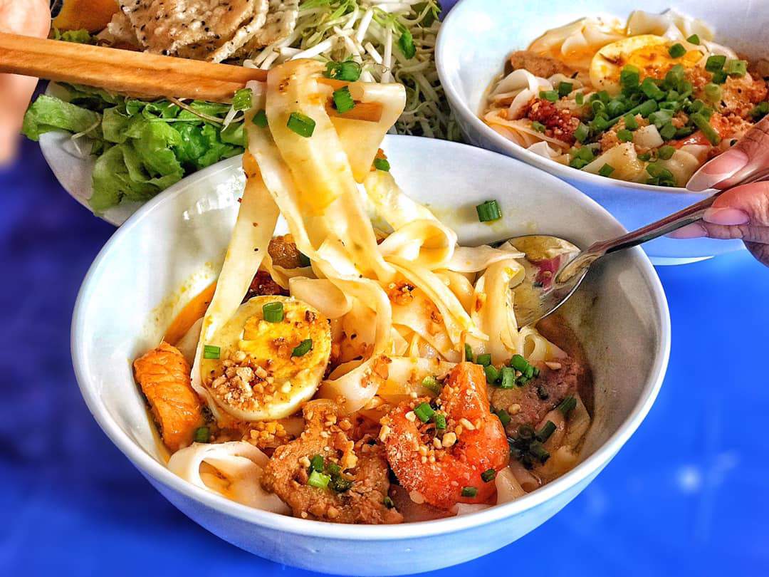 Chi phí ăn uống Đà Nẵng hết bao nhiêu tiền một ngày?
