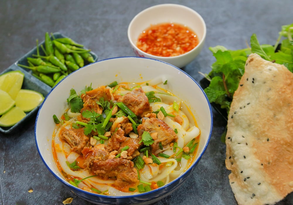 Chi phí ăn uống Đà Nẵng hết bao nhiêu tiền một ngày?