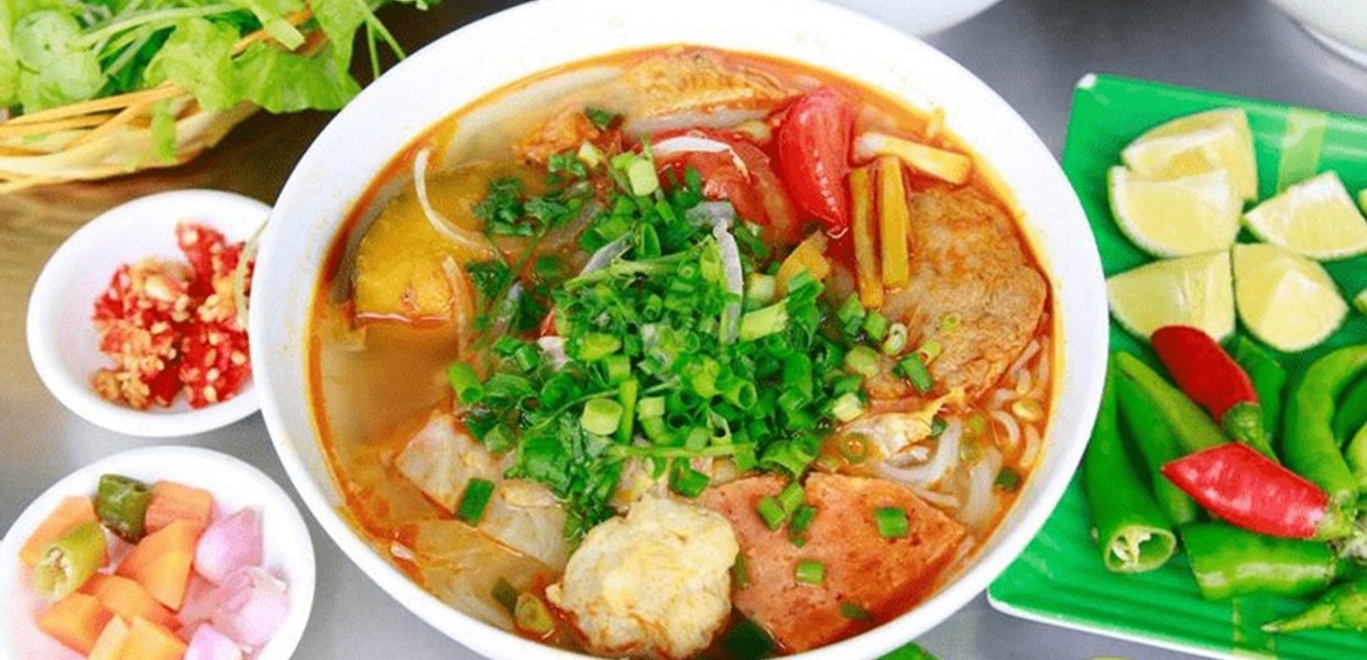 Chi phí ăn uống Đà Nẵng hết bao nhiêu tiền một ngày?