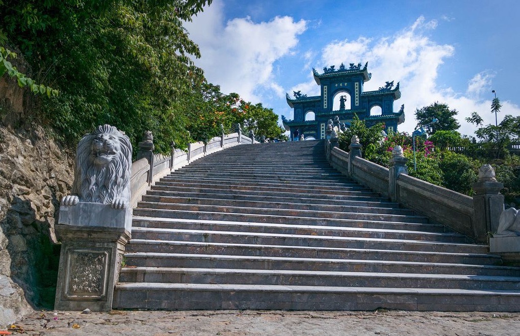 Chùa Linh Ứng Sơn Trà: đường đi và kinh nghiệm tham quan