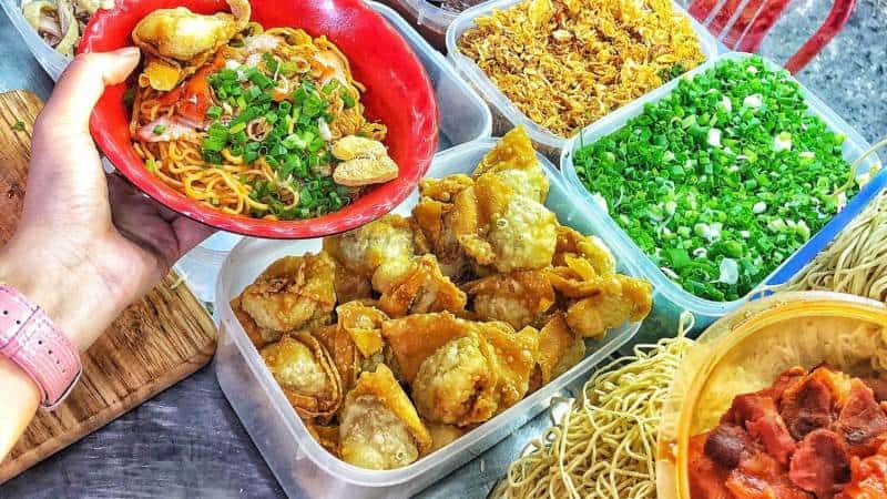 Đồ ăn đêm Đà Nẵng quán mở khuya nên thử