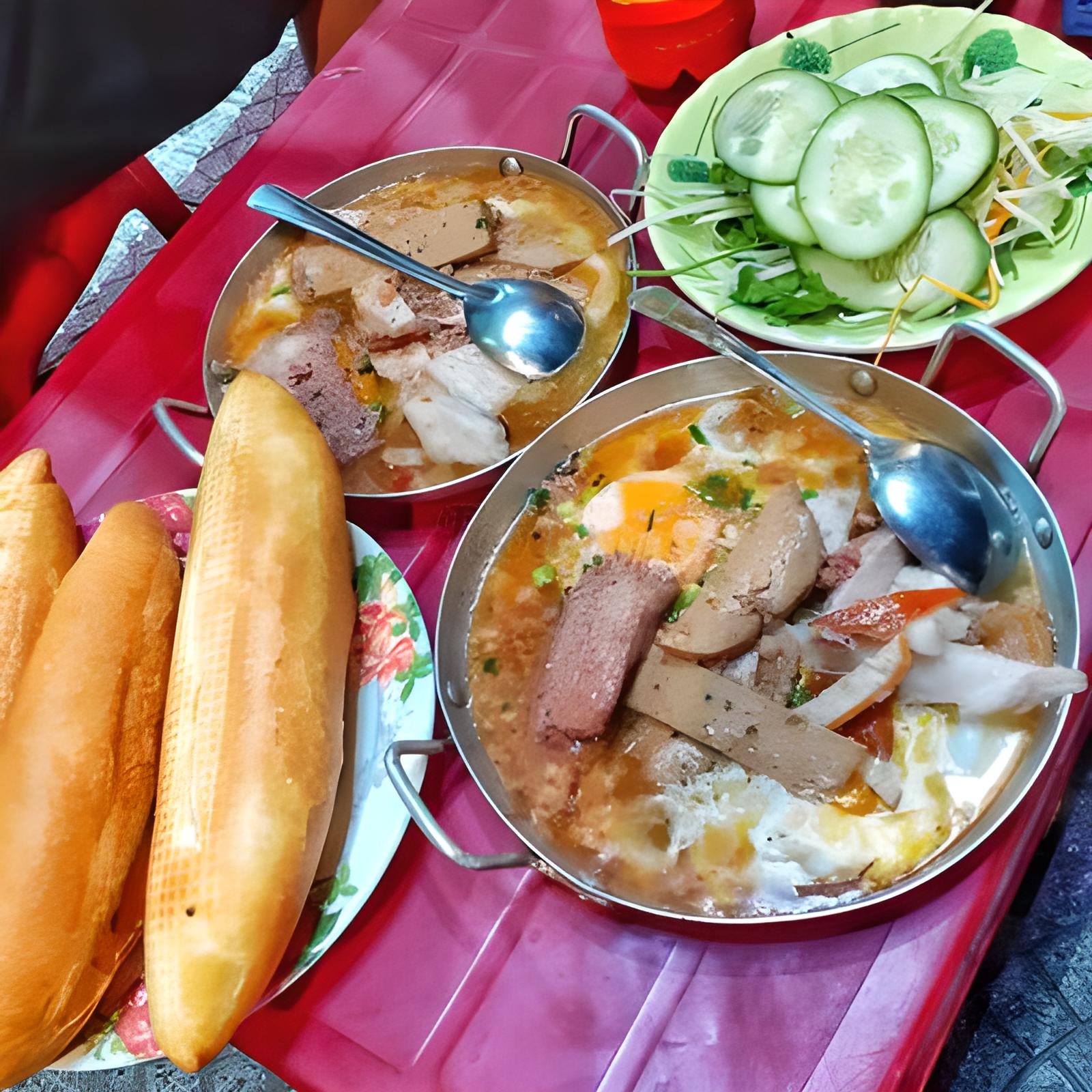 Đồ ăn đêm Đà Nẵng quán mở khuya nên thử