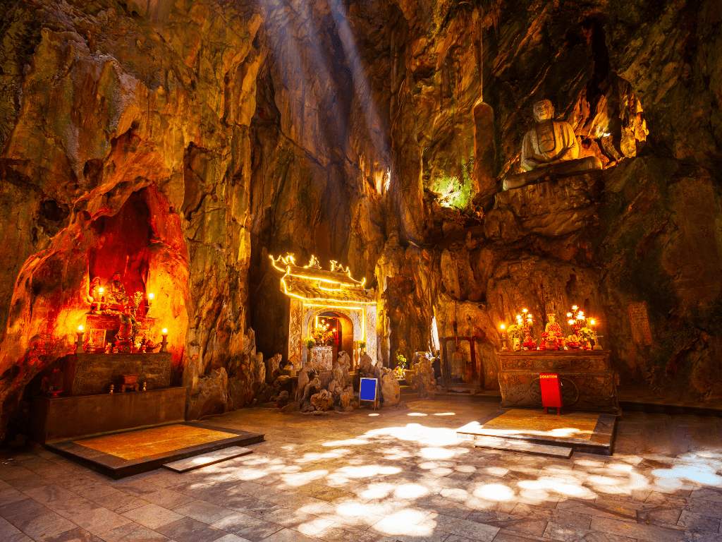Động Huyền Không: vẻ đẹp và kinh nghiệm tham quan