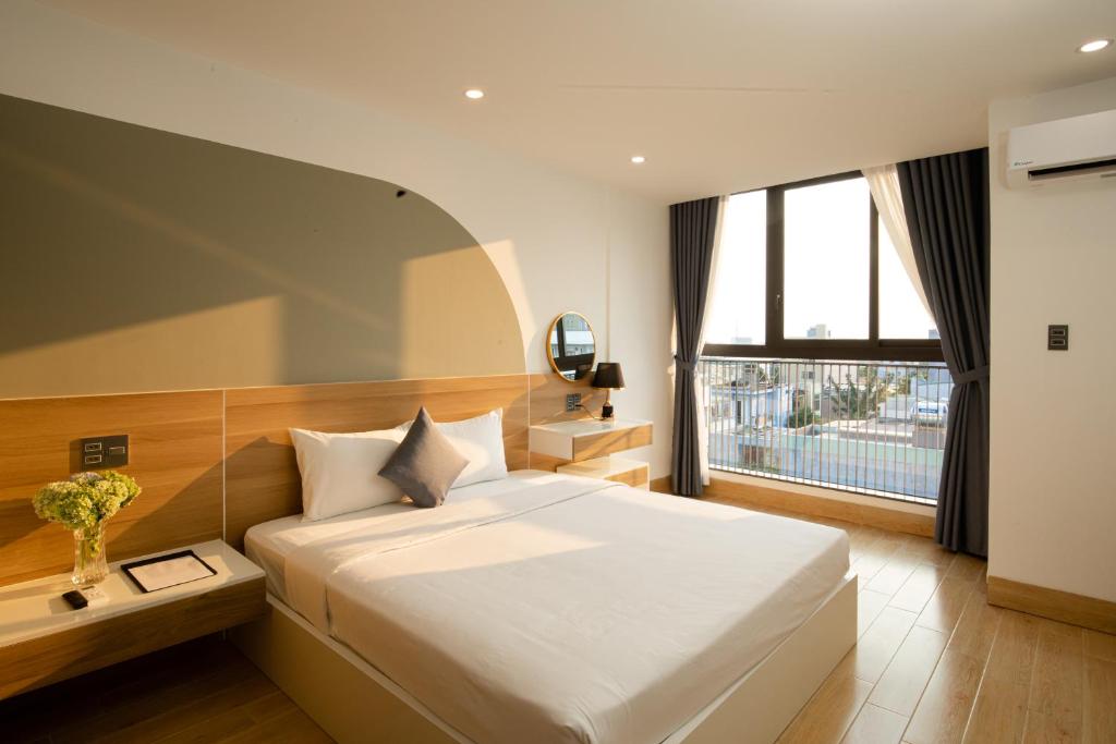 FIRST Studio Hotel Da Nang với phòng có bếp tiện nghi