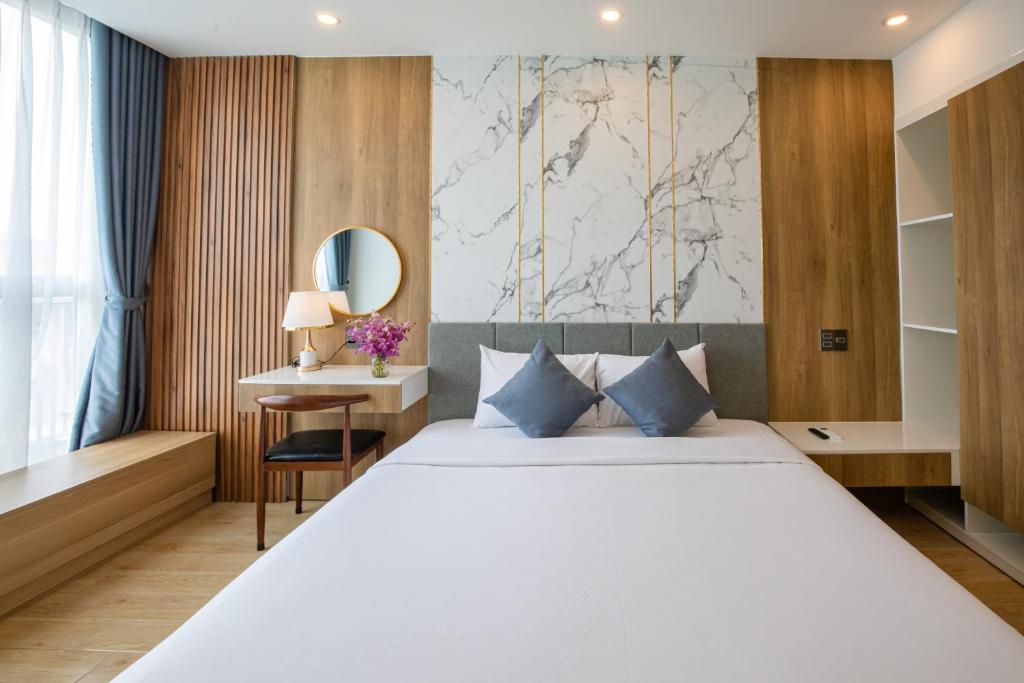 FIRST Studio Hotel Da Nang với phòng có bếp tiện nghi