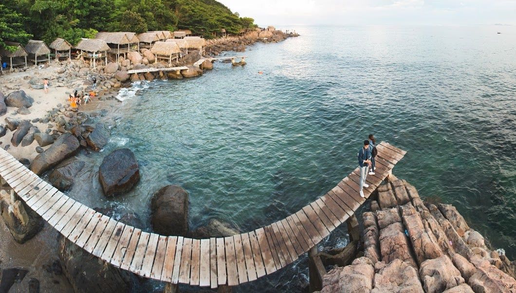 Ghềnh Bàng Đà Nẵng: kinh nghiệm trekking và lặn ngắm san hô