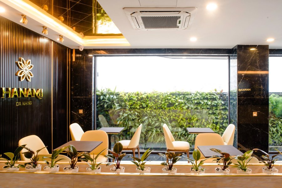 Hanami Hotel điểm lưu trú hiện đại gần biển Mỹ Khê