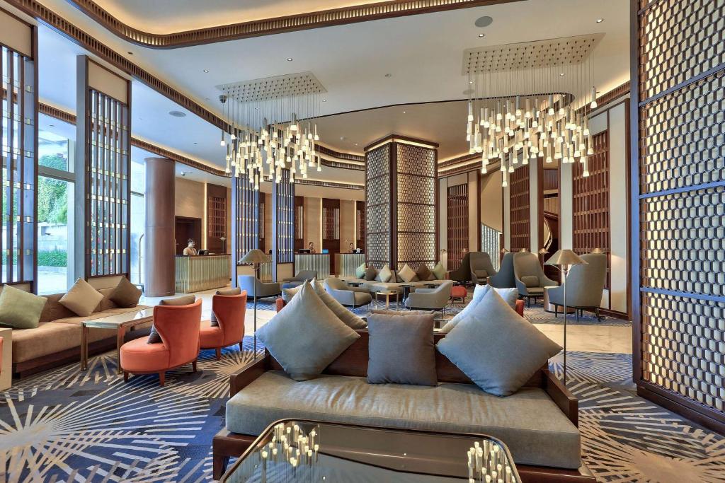 Hilton Đà Nẵng review khách sạn cao cấp bên sông Hàn
