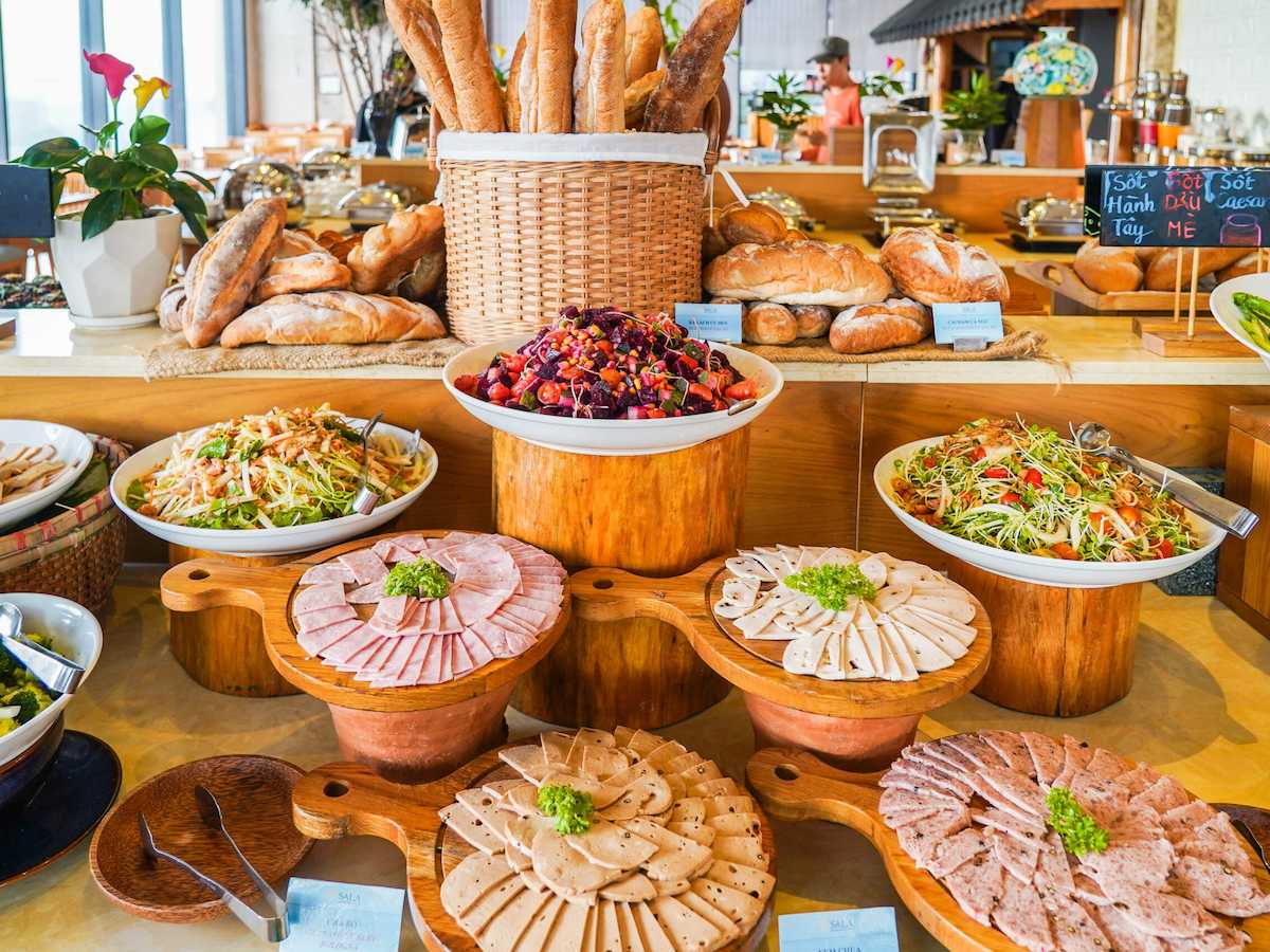 Khách sạn Đà Nẵng có buffet sáng ngon
