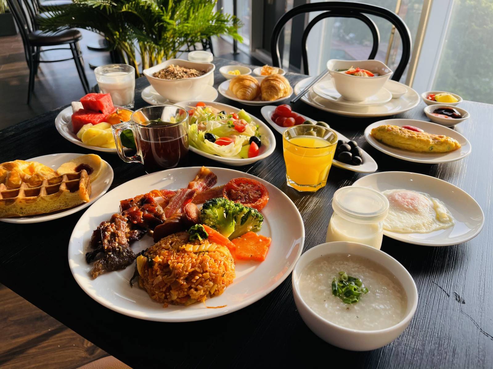 Khách sạn Đà Nẵng có buffet sáng ngon