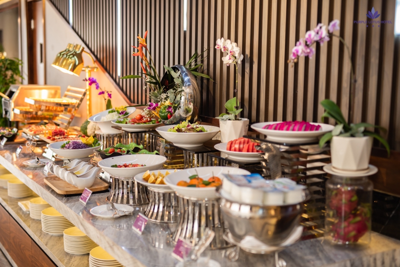 Khách sạn Đà Nẵng có buffet sáng ngon