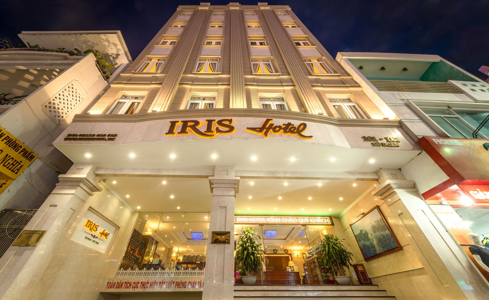 Khách sạn Iris Đà Nẵng chi tiết từ vị trí đến phòng nghỉ