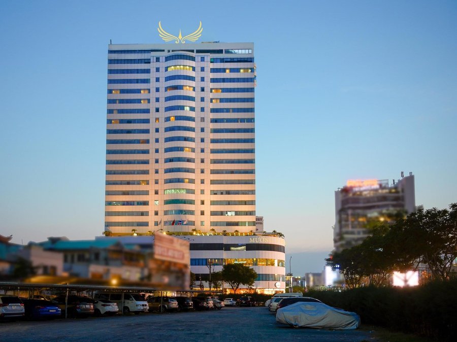 Khách sạn Mường Thanh Luxury Sông Hàn giữa trung tâm Đà Nẵng