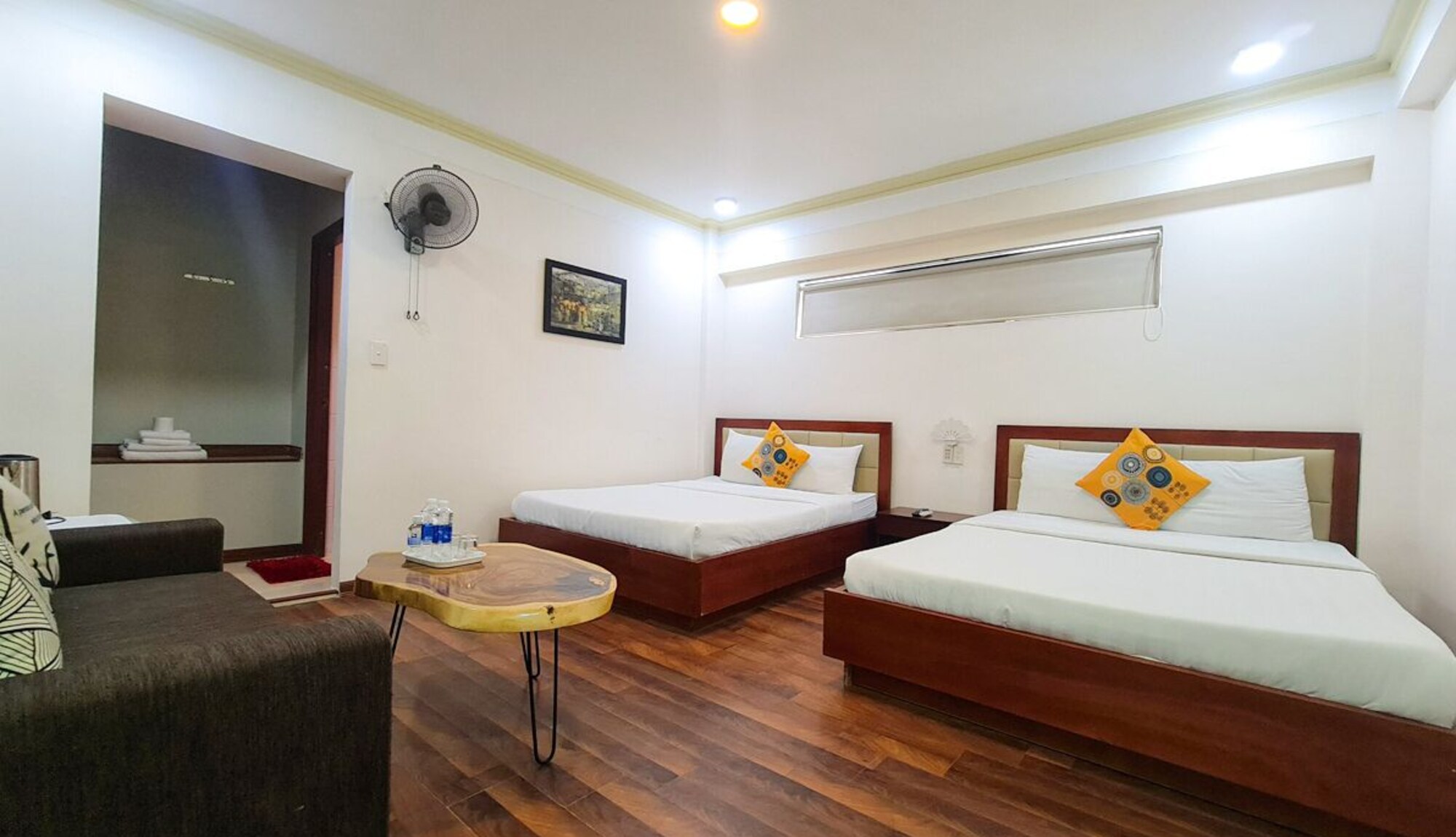 Khách sạn Quán Quân gần sân bay Đà Nẵng