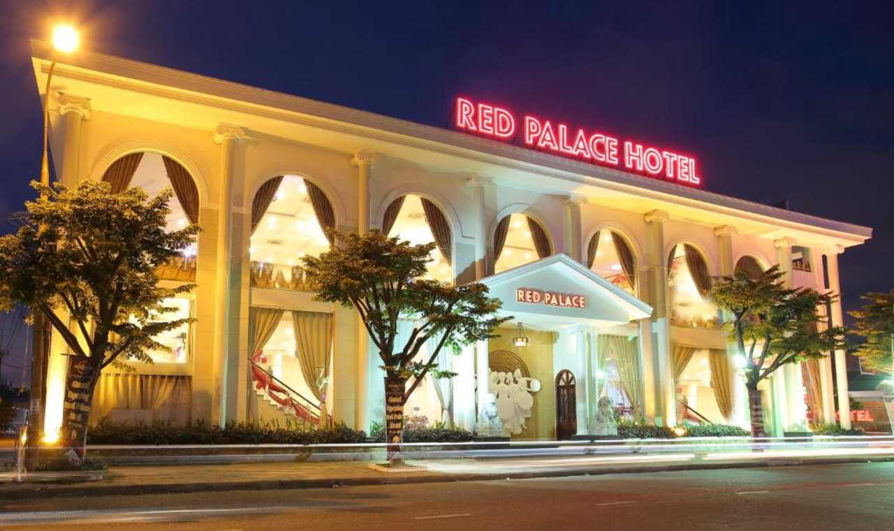 Khách sạn Red Palace điểm lưu trú tiện nghi tại trung tâm