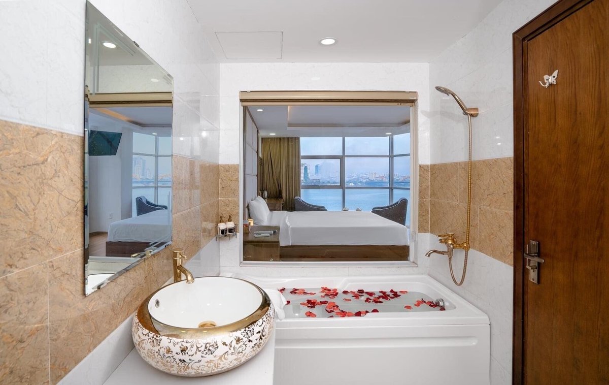 Pariat Hotel & Apartment bên sông Hàn Đà Nẵng
