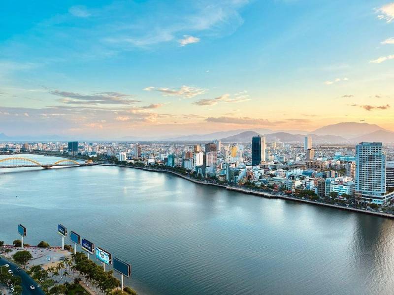 Quán cafe view sông Hàn và Cầu Rồng