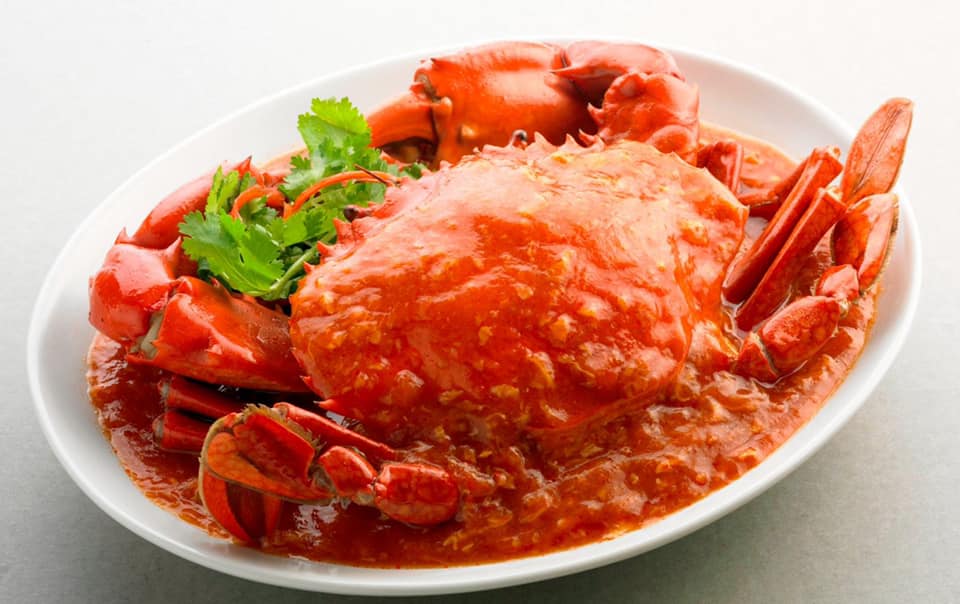 Quán hải sản gần biển Mỹ Khê được du khách yêu thích