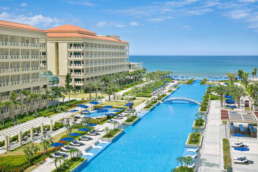 Resort Đà Nẵng cho trẻ em có hồ bơi và khu vui chơi