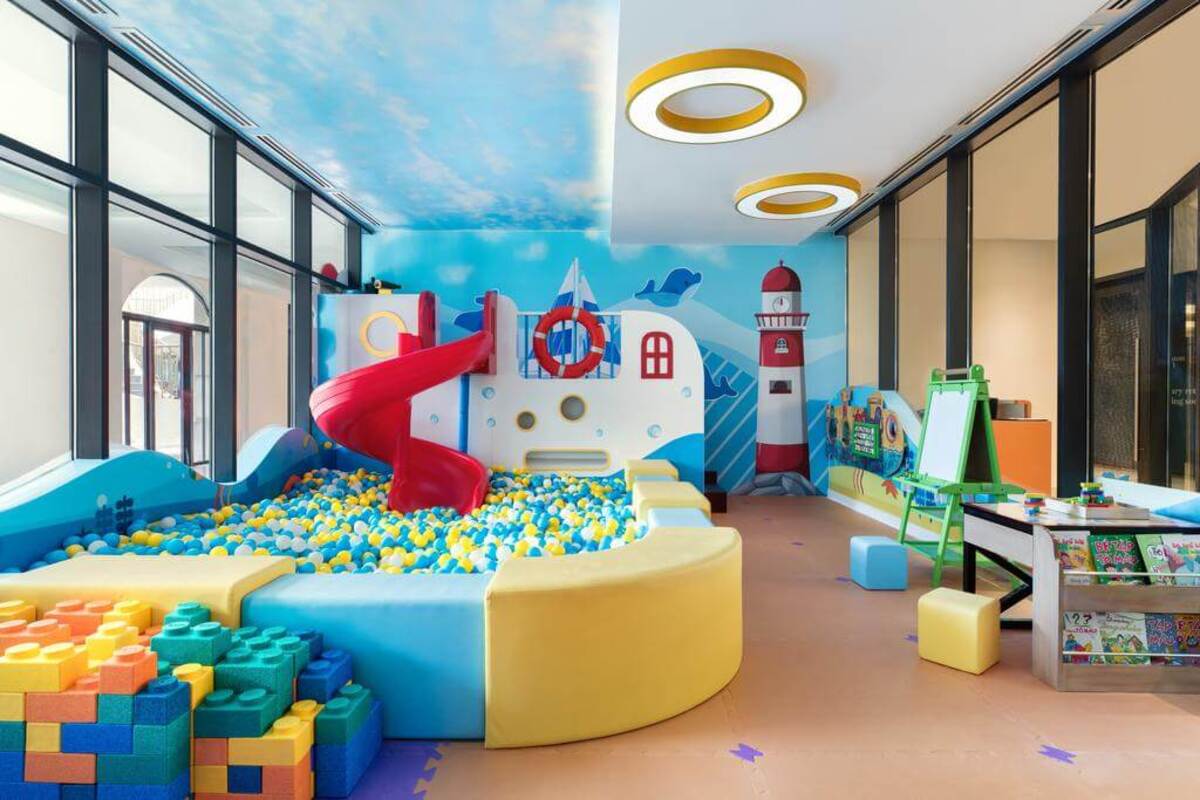 Resort Đà Nẵng cho trẻ em có hồ bơi và khu vui chơi