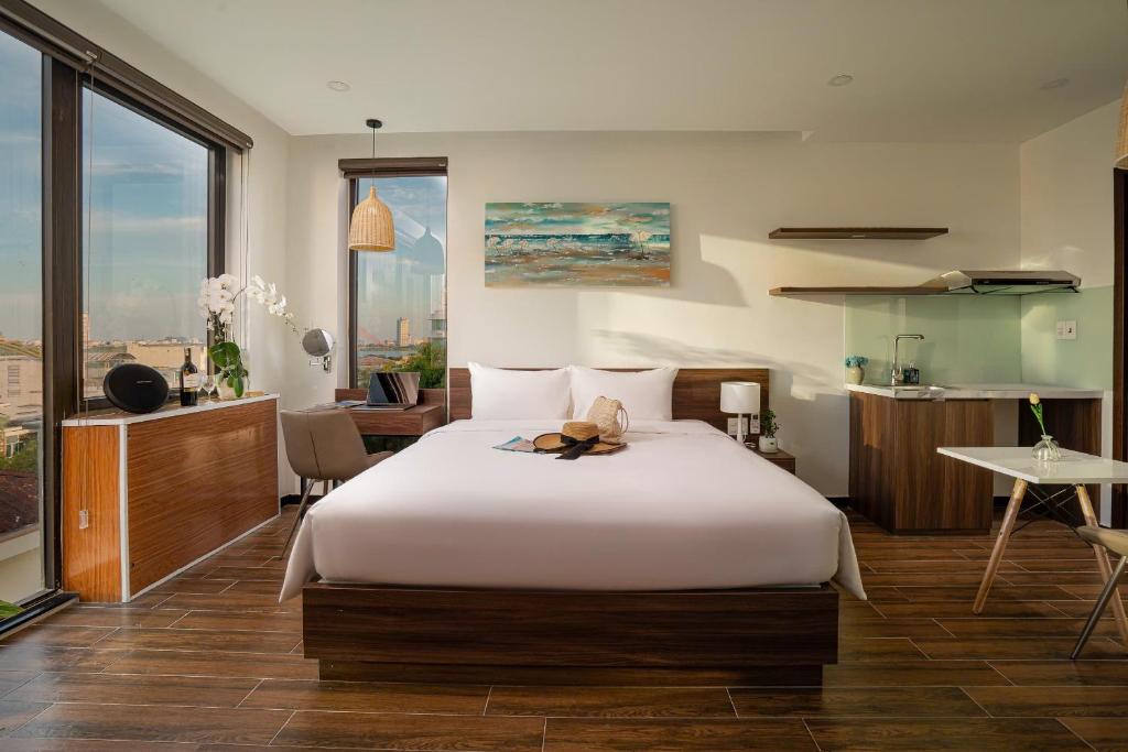 Review Dragon View Riverfront Hotel chi tiết từ vị trí đến phòng nghỉ