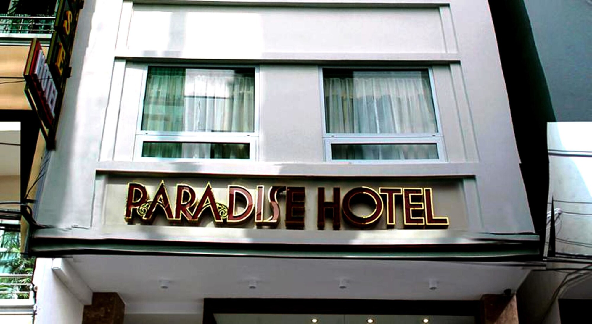 Review Khách sạn Paradise chi tiết từ vị trí đến phòng nghỉ