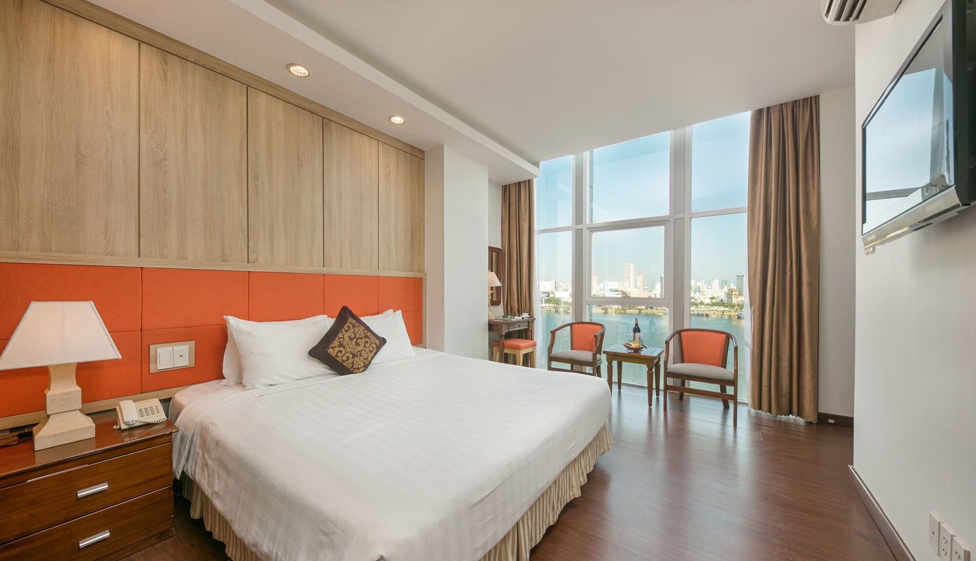 Review Khách sạn Sun River Đà Nẵng chi tiết