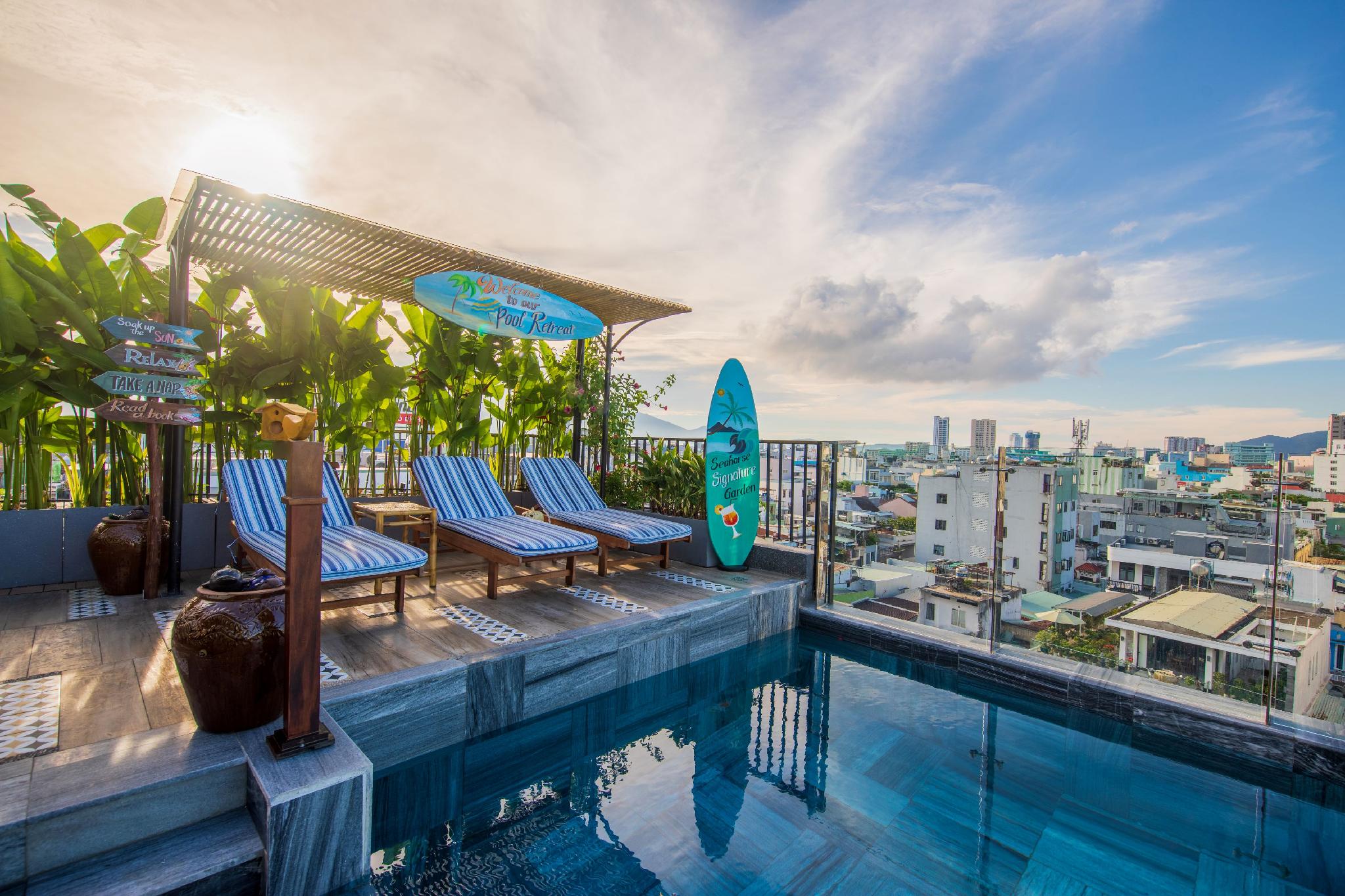 Review Seahorse Tropical Da Nang Hotel by Haviland giữa trung tâm