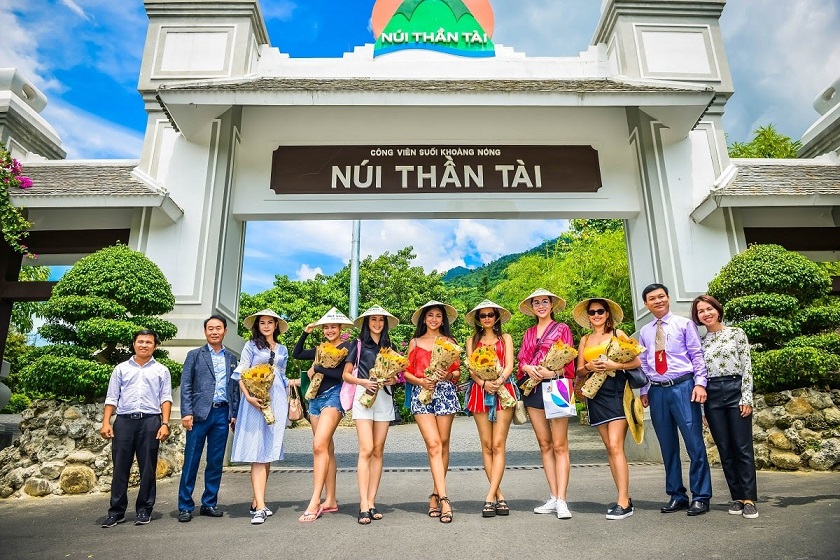 Suối khoáng nóng Núi Thần Tài Đà Nẵng: giá vé và kinh nghiệm vui chơi