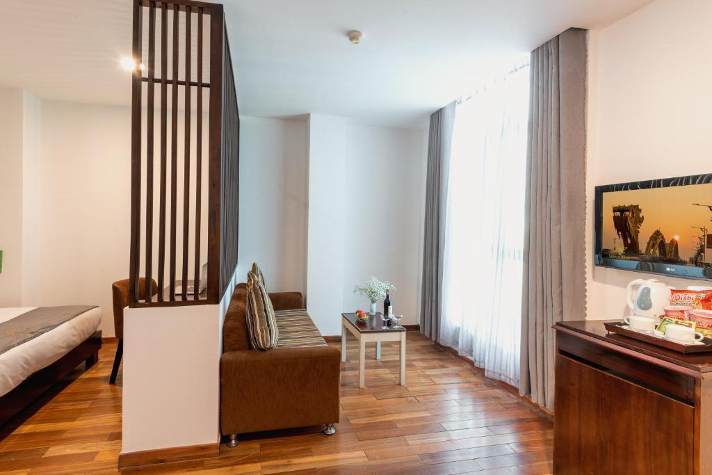 Tarasa Hotel review khách sạn thuận tiện tại trung tâm Đà Nẵng