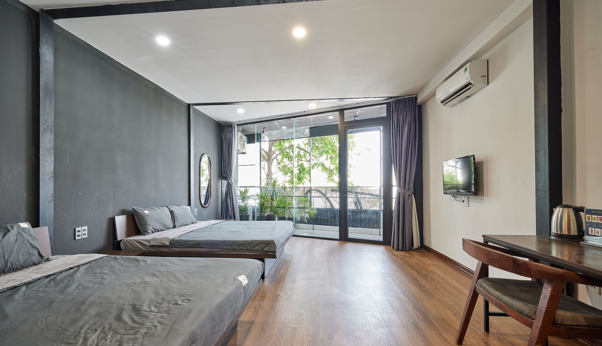 The Garden Capsule Hotel review khách sạn độc đáo bên sông Hàn