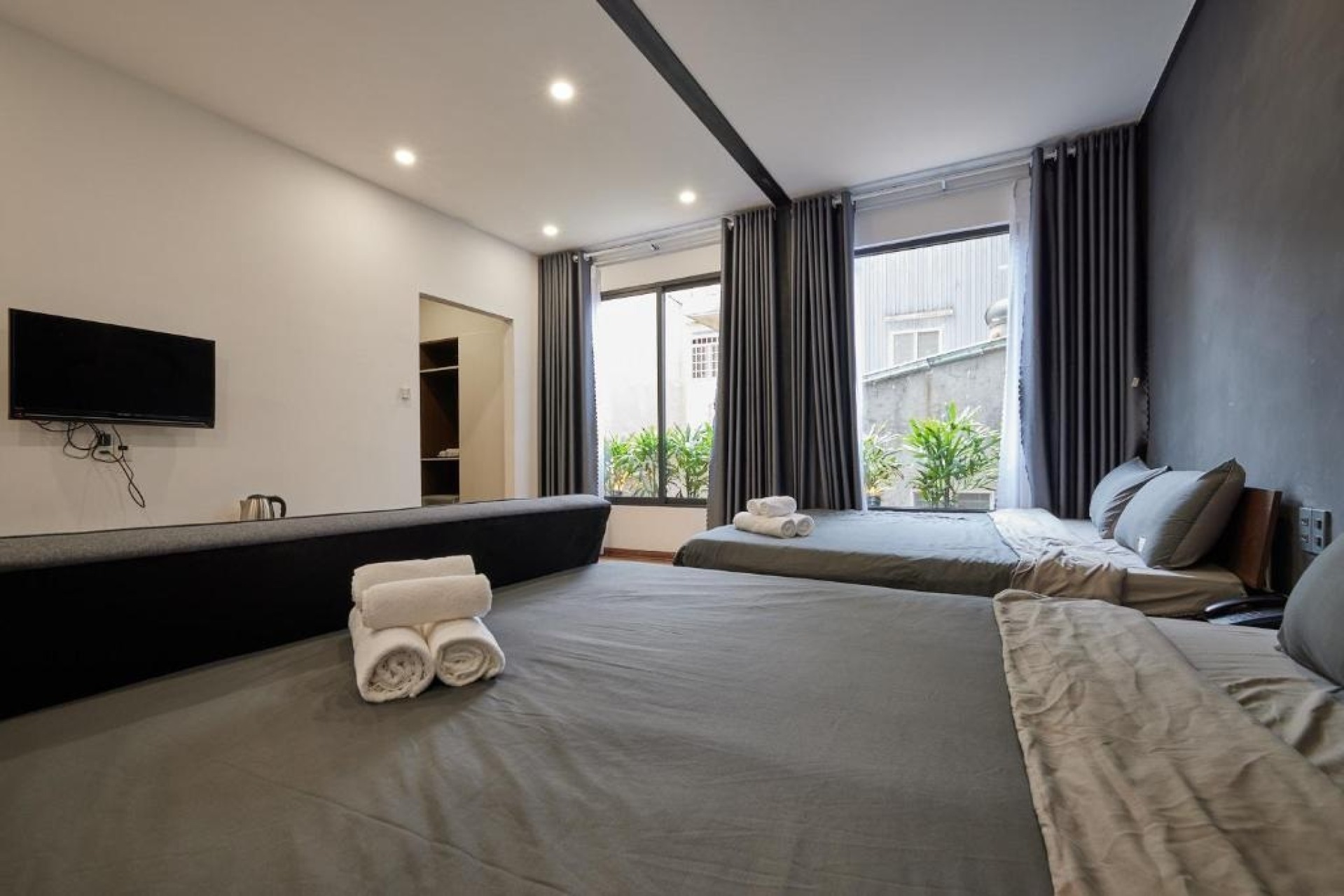 The Garden Capsule Hotel review khách sạn độc đáo bên sông Hàn
